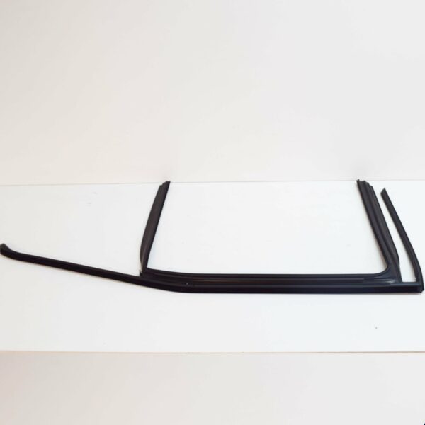 NEW MERCEDES-BENZ E-CLASS W212 REAR RIGHT WINDOW GUIDE A2127351825 - Image 4