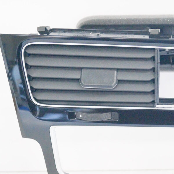 NEW VW GOLF MK7 CENTER AIR VENTS W/ SAT NAV TRIM 5G1819728AFQYI LHD ORIGINAL - Image 4