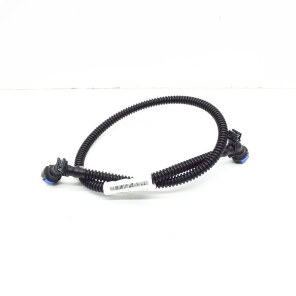 NEW AUDI Q8 4MN HEADLIGHT WASHER NOZZLE PIPE 4M8955972 ORIGINAL - Image 4