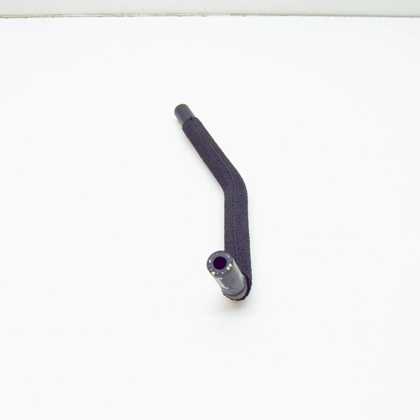 NEW AUDI A5 SPORTBACK F5 ENGINE VENT HOSE 8W0121372 ORIGINAL 4 NEW AUDI A5 SPORTBACK F5 ENGINE VENT HOSE 8W0121372 ORIGINAL - Image 4