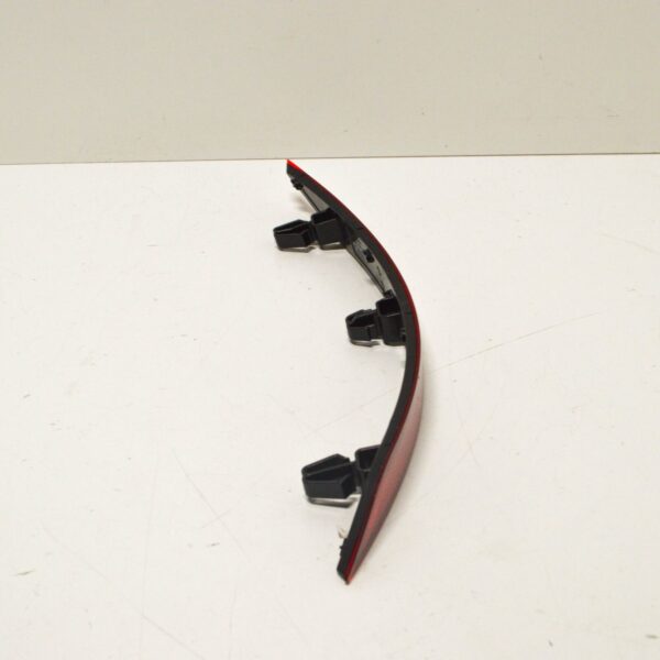 NEW AUDI A3 8V REAR BUMPER LEFT REFLECTOR 8V5945105C ORIGINAL - Image 4