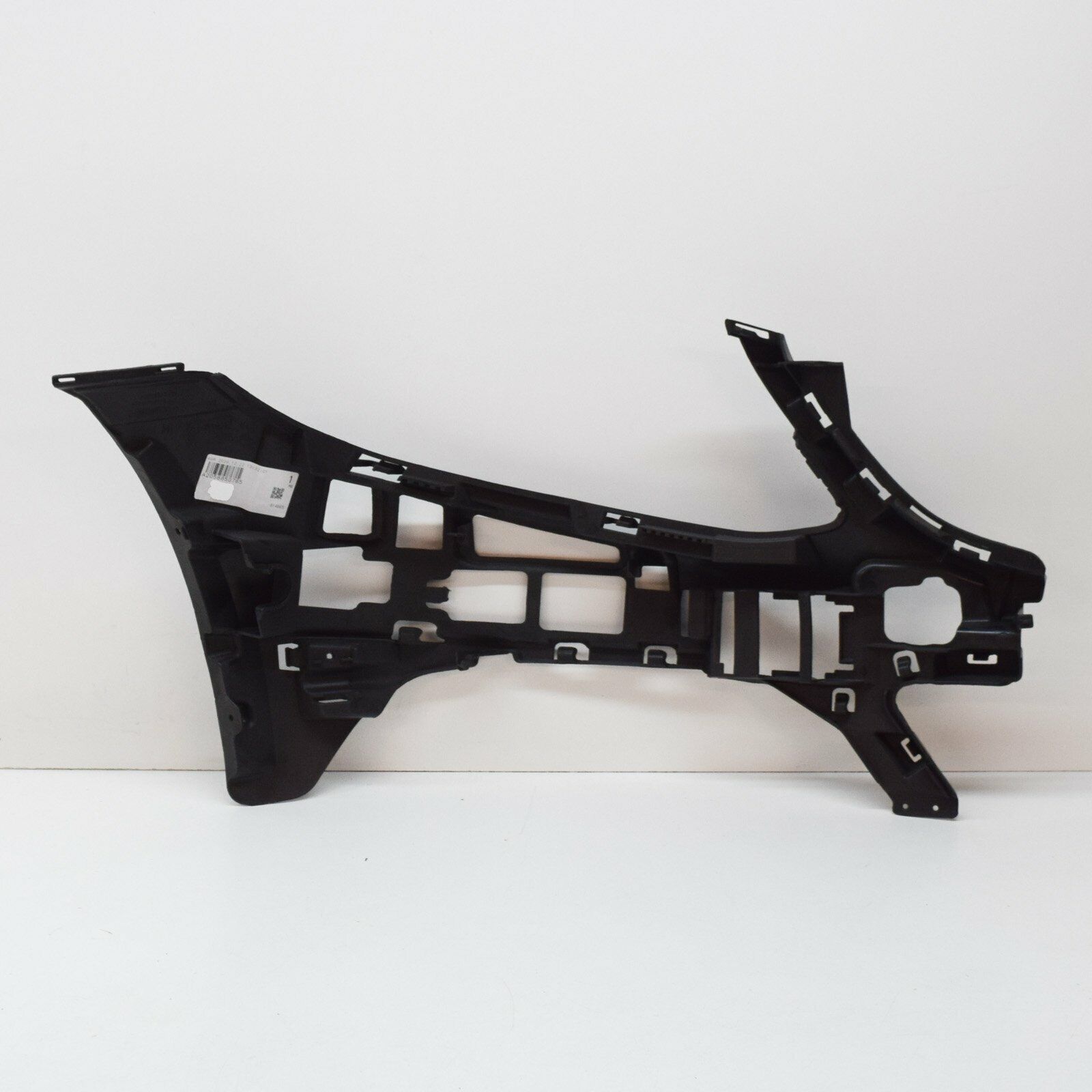 NEW MERCEDES-BENZ C-CLASS W205 FRONT BUMPER LEFT BRACKET A2058850765 ORIGINAL 4 NEW MERCEDES-BENZ C-CLASS W205 FRONT BUMPER LEFT BRACKET A2058850765 ORIGINAL - Image 4