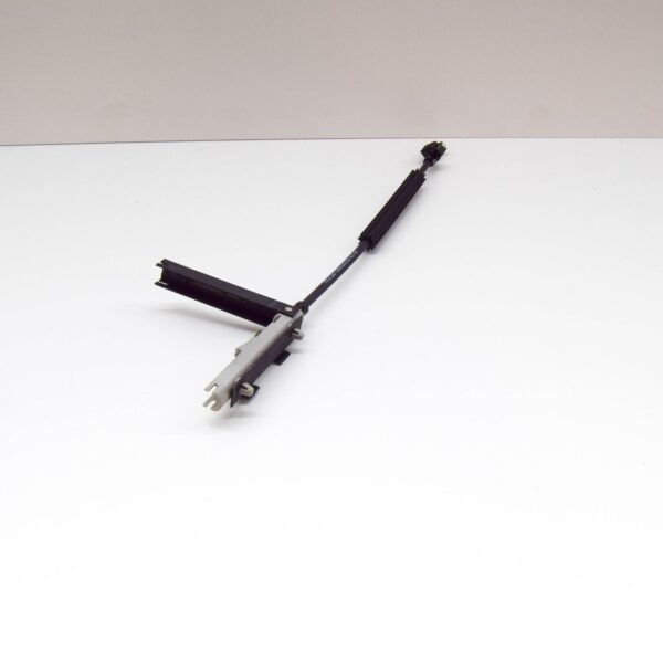 NEW VOLKSWAGEN TOUAREG 7P FRONT LID LOCK CABLE LHD 7P6823531B ORIGINAL - Image 4