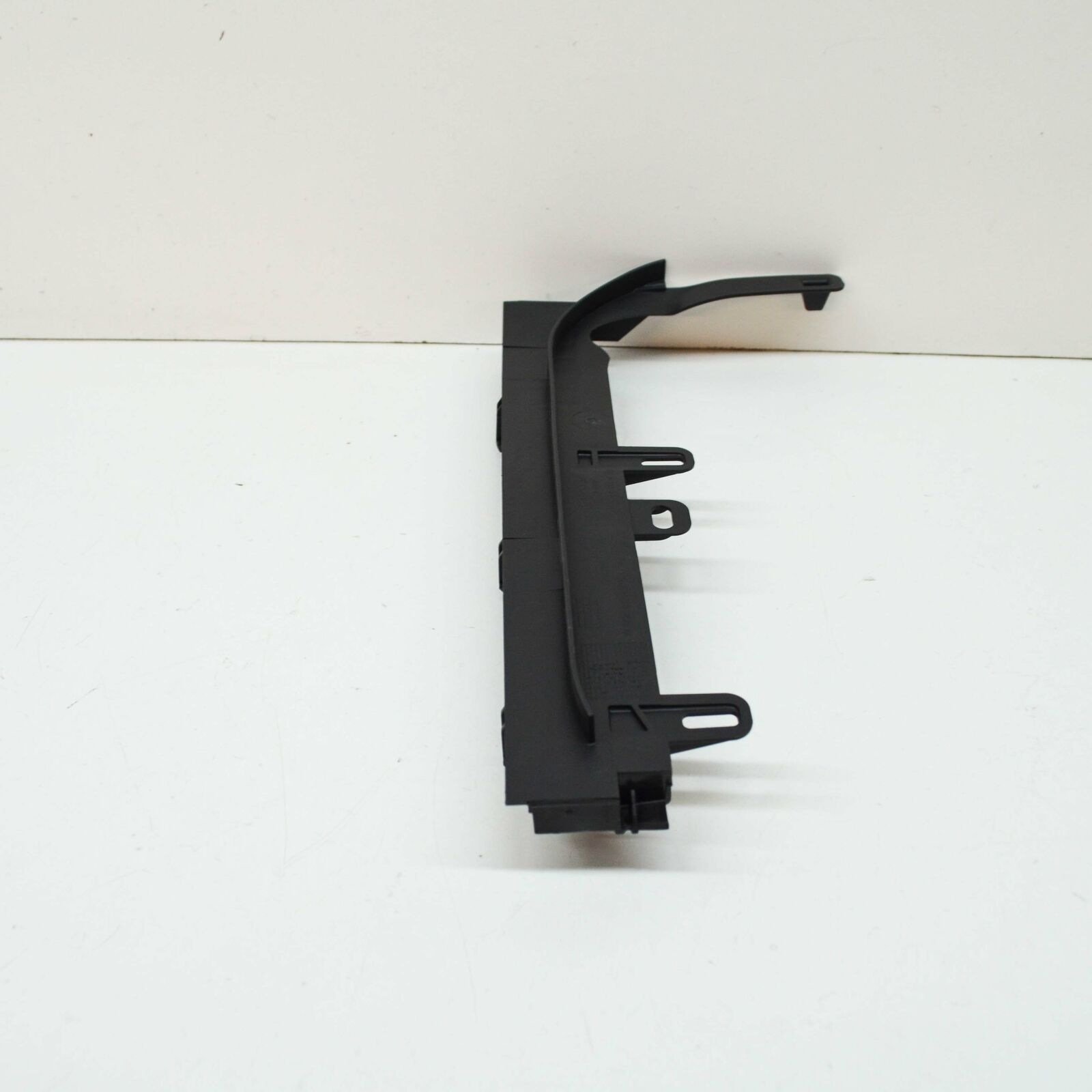 NEW MB GLC COUPE C253 FRONT LEFT UPPER COWL SEAL A2538314300 ORIGINAL 4 NEW MB GLC COUPE C253 FRONT LEFT UPPER COWL SEAL A2538314300 ORIGINAL - Image 4