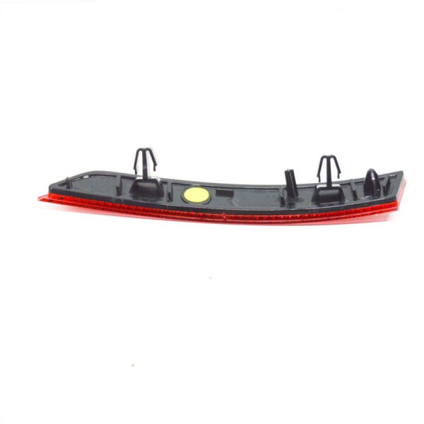 NEW VOLKSWAGEN PASSAT B8 REAR RIGHT BUMPER INNER REFLECTOR 3G0945104A - Image 6