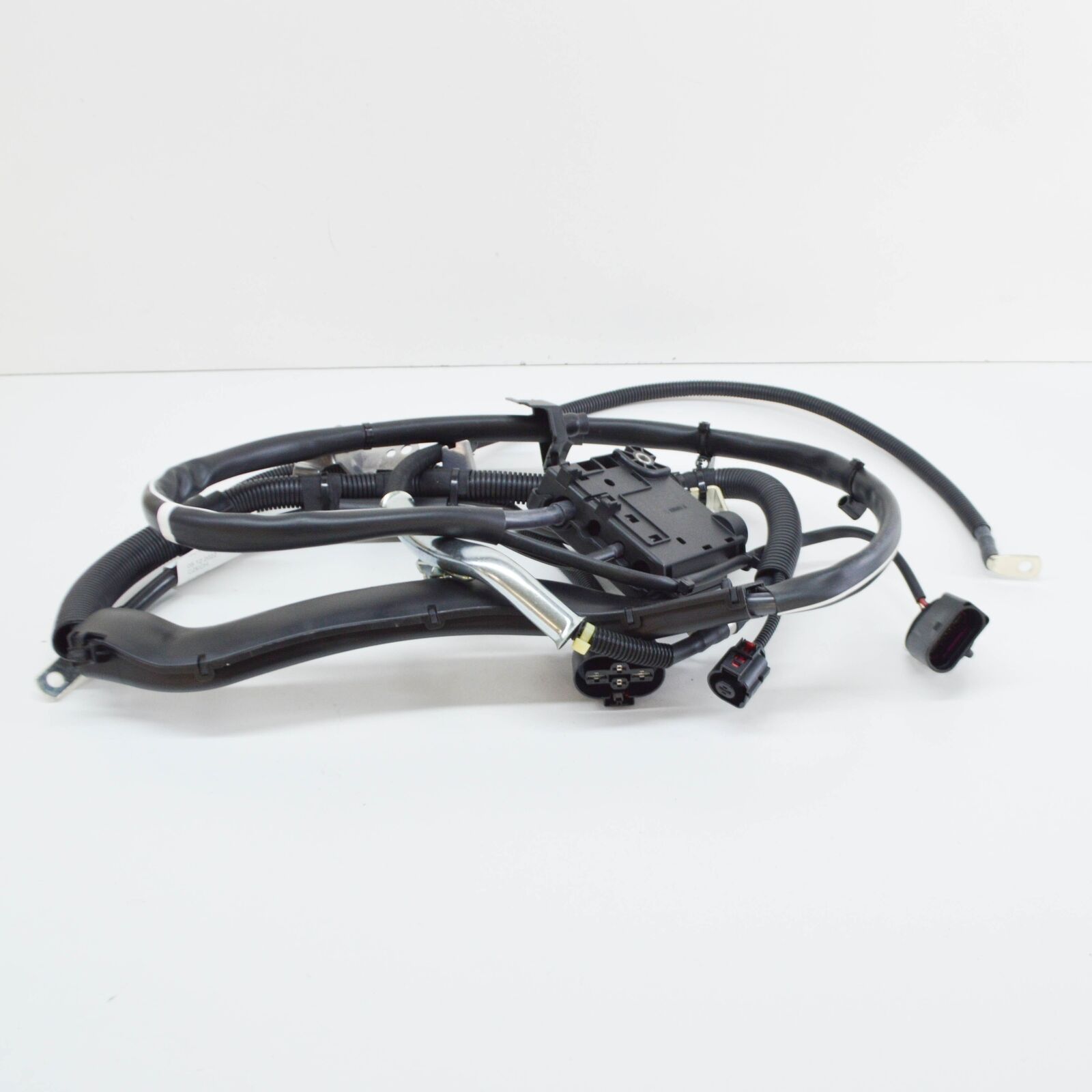 NEW AUDI A4 B8 STARTER AND ALTERNATOR WIRING SET 8K0971228 ORIGINAL 4 NEW AUDI A4 B8 STARTER AND ALTERNATOR WIRING SET 8K0971228 ORIGINAL - Image 4