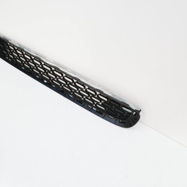 NEW MINI F55 FRONT BUMPER CENTER GRILLE LOWER GRID 51117337793 7337793 ORIGINAL - Image 4