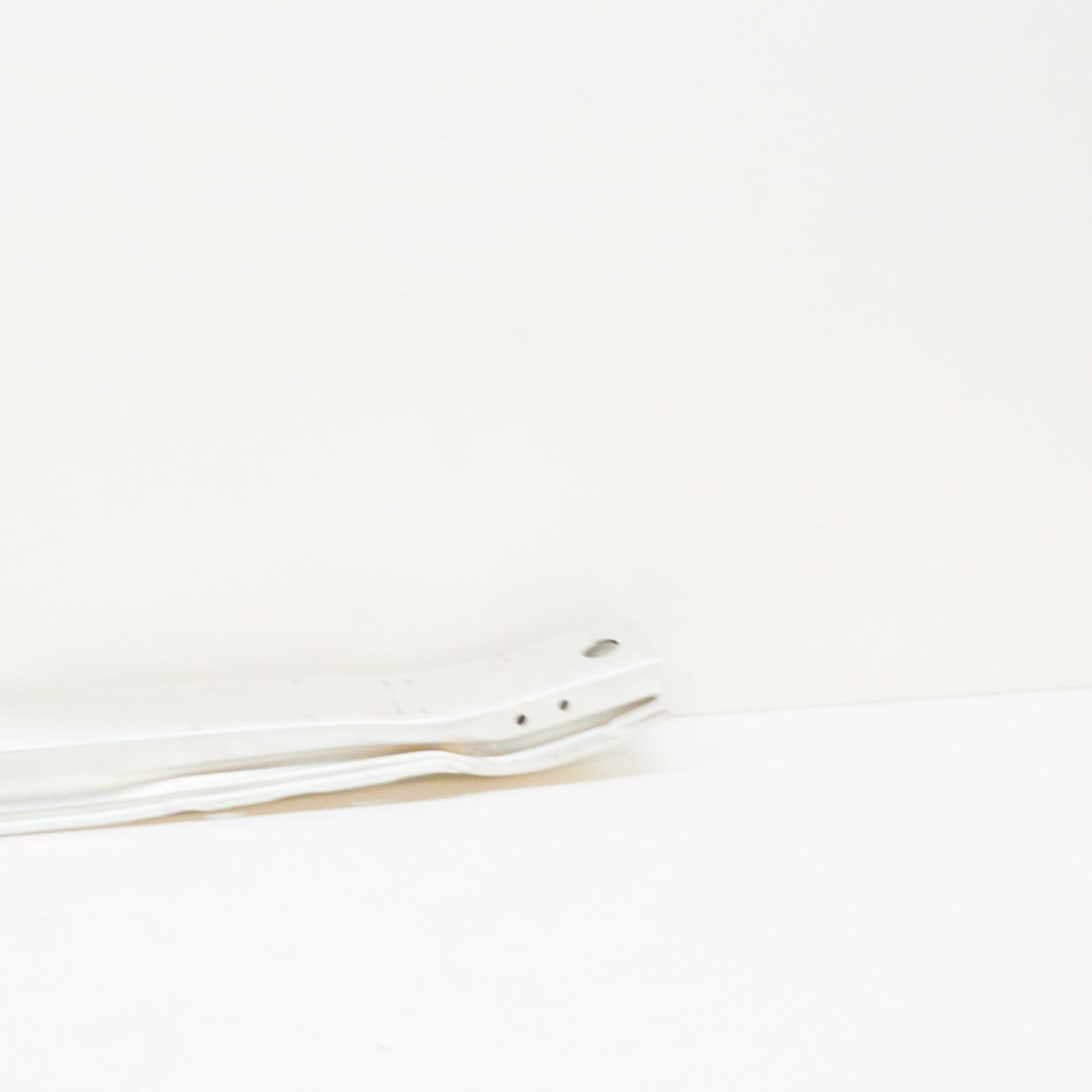 NEW AUDI A5 SPORTBACK 8T FRONT BUMPER IMPACT BAR 8K0807113G ORIGINAL 6 NEW AUDI A5 SPORTBACK 8T FRONT BUMPER IMPACT BAR 8K0807113G ORIGINAL - Image 6