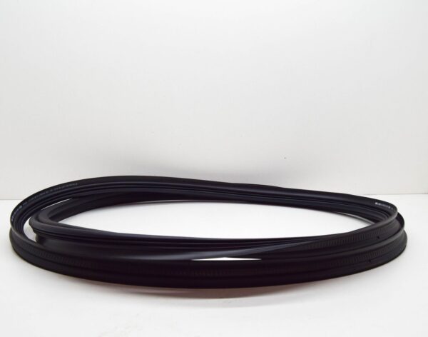 NEW MERCEDES-BENZ GLA H247 BOOTLID WEATHER STRIP SEAL A2477406400 ORIGINAL - Image 4