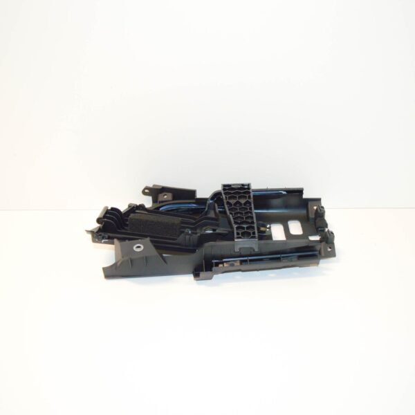 NEW AUDI A3 8V LEFT SIDE PANEL TRIM LINKAGE PROTRUSION FLAP 8V78684316PS - Image 4