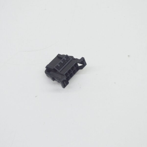 NEW AUDI A1 MK1 8 PIN CONNECTOR HOUSING PLUG 3B0972724 - Image 4