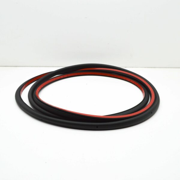 NEW AUDI Q3 8U FRONT LEFT OUTER DOOR SEAL RUBBER 8U0837911B - Image 6