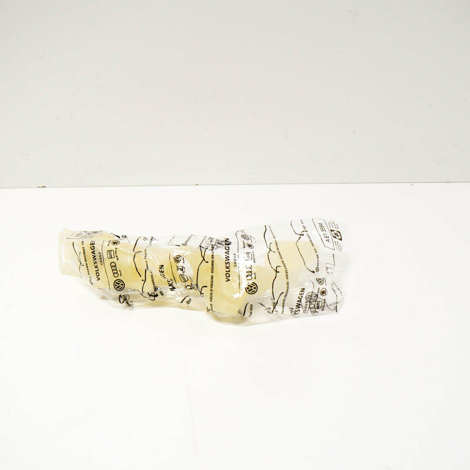 NEW AUDI A4 B9 FRONT BUMPER LEFT SIDE GUIDE SECTION 8W0807283A ORIGINAL 4 NEW AUDI A4 B9 FRONT BUMPER LEFT SIDE GUIDE SECTION 8W0807283A ORIGINAL - Image 4