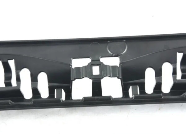NEW BMW 5 G30 REAR BUMPER CENTER GUIDE 8067762 51128067762 ORIGINAL - Image 5