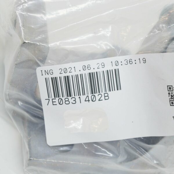 NEW VOLKSWAGEN TRANSPORTER T6 FRONT RIGHT DOOR UPPER HINGE 7E0831402B - Image 7