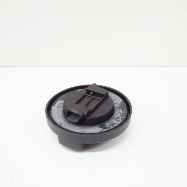 NEW VOLKSWAGEN ARTEON OIL FILLER END CAP 04E103485B ORIGINAL - Image 5