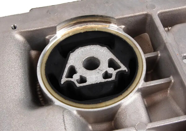 NEW AUDI A3 8P ENGINE MOUNTING ASSEMBLY CARRIER 1K0199313AL ORIGINAL - Image 5
