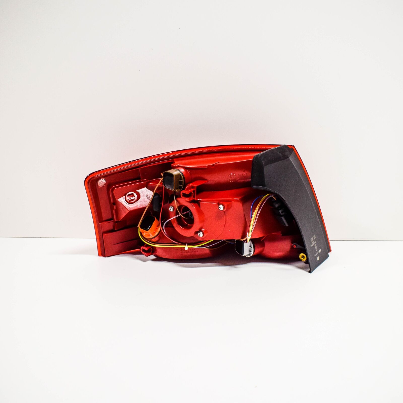 NEW AUDI A4 RS4 B7 CONVERTIBLE REAR RIGHT TAILLIGHT 8H0945096C LHD ORIGINAL 5 NEW AUDI A4 RS4 B7 CONVERTIBLE REAR RIGHT TAILLIGHT 8H0945096C LHD ORIGINAL - Image 5