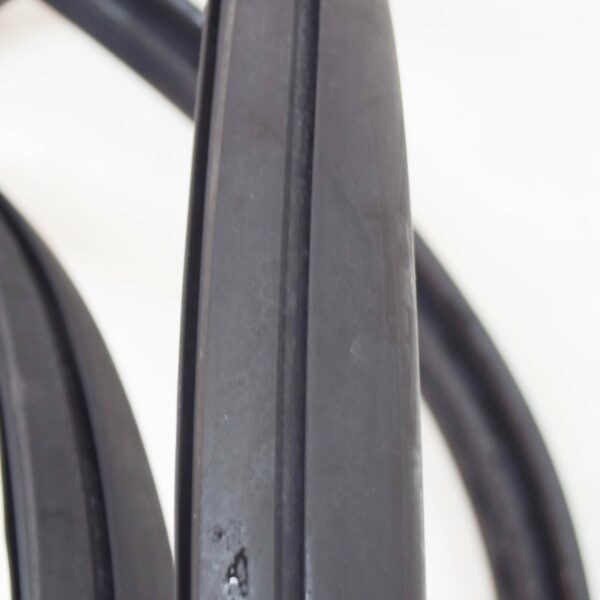 NEW MERCEDES BENZ S W126 REAR WINDOW GLASS WEATHERSTRIP SEAL A1266700239 - Image 5