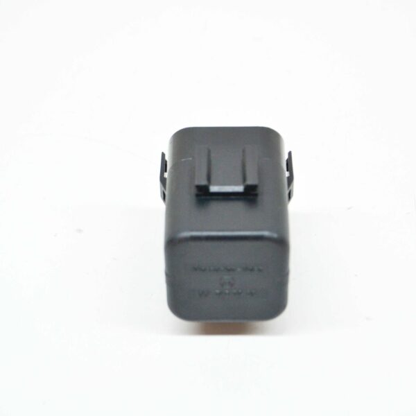 NEW MB C W204 ADDITIONAL RADIATOR VENT RELAY COVER A0015453903 ORIGINAL - Image 5