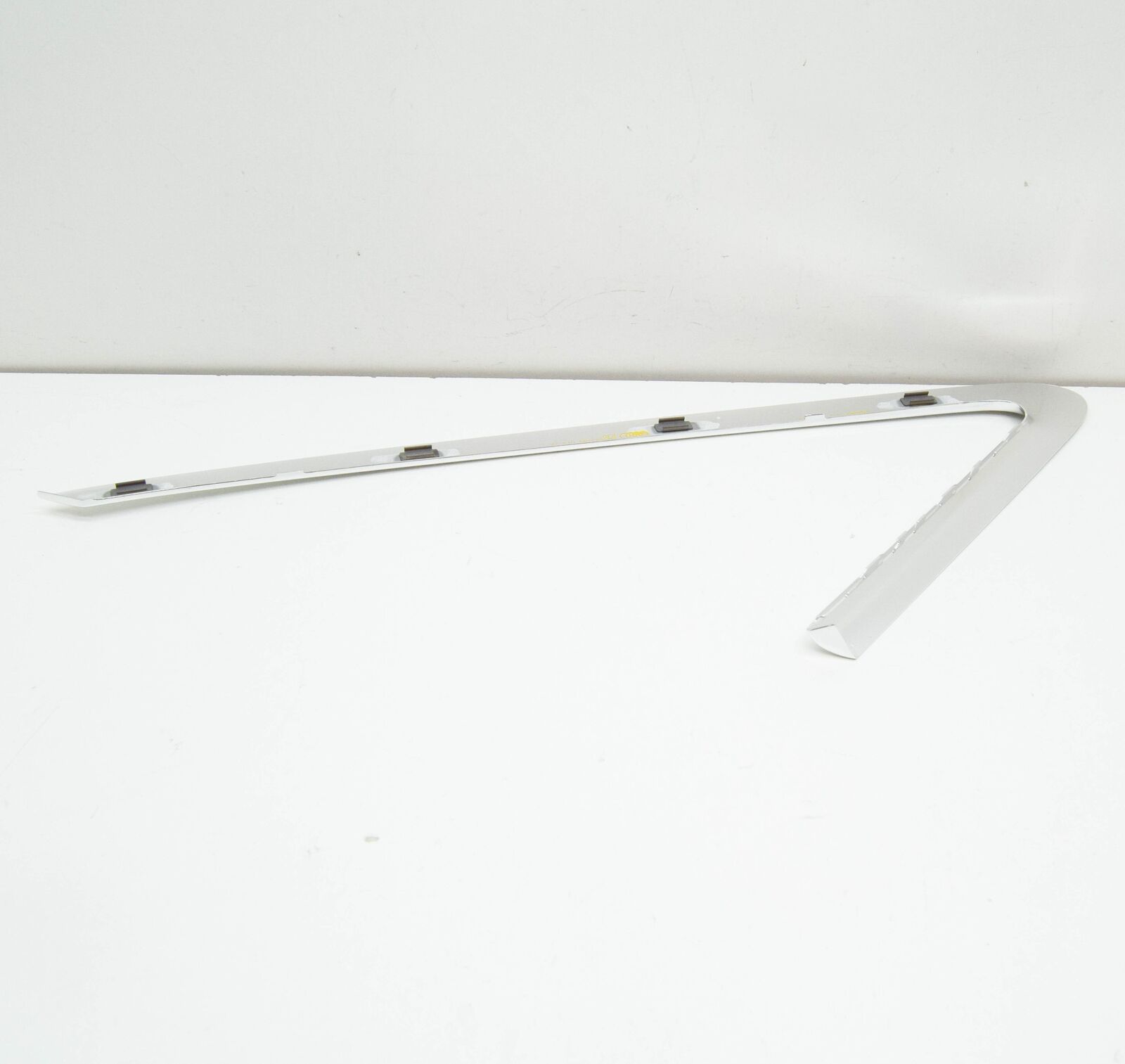 NEW AUDI A4 B9 REAR RIGHT SIDE WINDOW TRIM STRIP 8W58533462ZZ ORIGINAL 5 NEW AUDI A4 B9 REAR RIGHT SIDE WINDOW TRIM STRIP 8W58533462ZZ ORIGINAL - Image 5