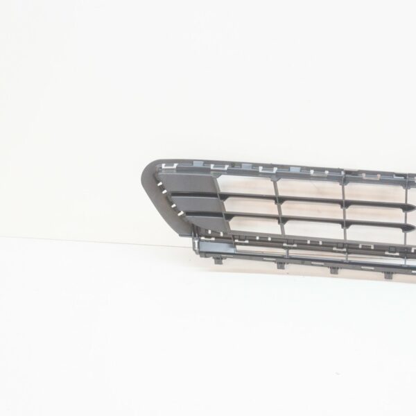 NEW VOLKSWAGEN GOLF MK7 FRONT BUMPER LOWER GRILLE 5G0853677B9B9 2015 - Image 7