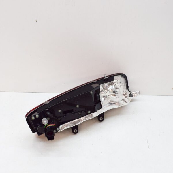 NEW AUDI R8 REAR RIGHT TAILLIGHT 420945096F ORIGINAL - Image 5