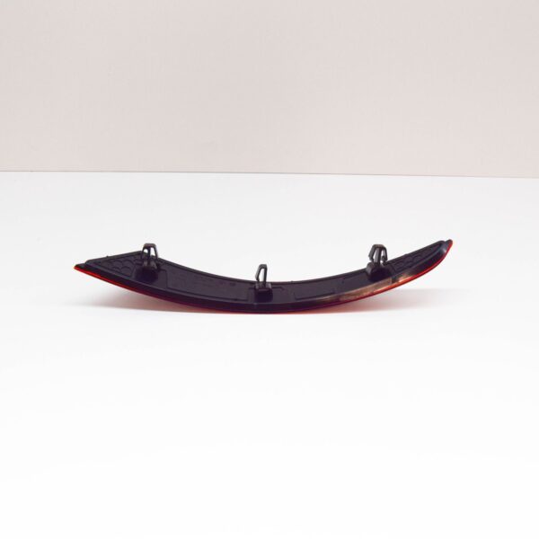 NEW CUPRA FORMENTOR REAR LEFT BUMPER REFLECTOR 5FF945105 ORIGINAL - Image 5