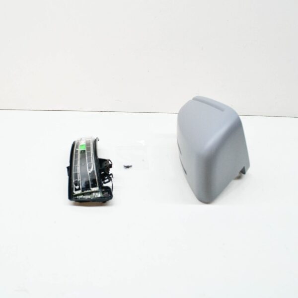 NEW MB E W212 FRONT RIGHT DOOR MIRROR TURN INDICATOR W COVER SET A21281090009999 - Image 5