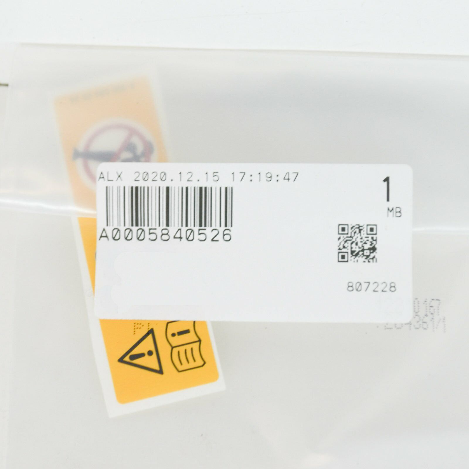 NEW MERCEDES-BENZ CLA C117 FAN SHROUD INFORMATION LABEL A0005840526 ORIGINAL 5 NEW MERCEDES-BENZ CLA C117 FAN SHROUD INFORMATION LABEL A0005840526 ORIGINAL - Image 5