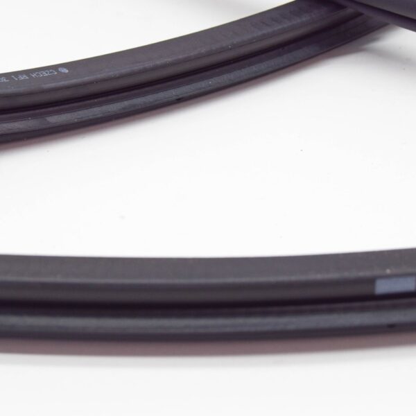 NEW VW PASSAT B8 3G FRONT RIGHT INNER DOOR SEAL RUBBER 3G0867912L5AP ORIGINAL - Image 5