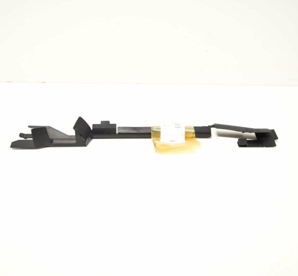 NEW VW TIGUAN MK2 5N RIGHT RADIATOR AIR GUIDE SEAL STRIP 5G0121332J - Image 5