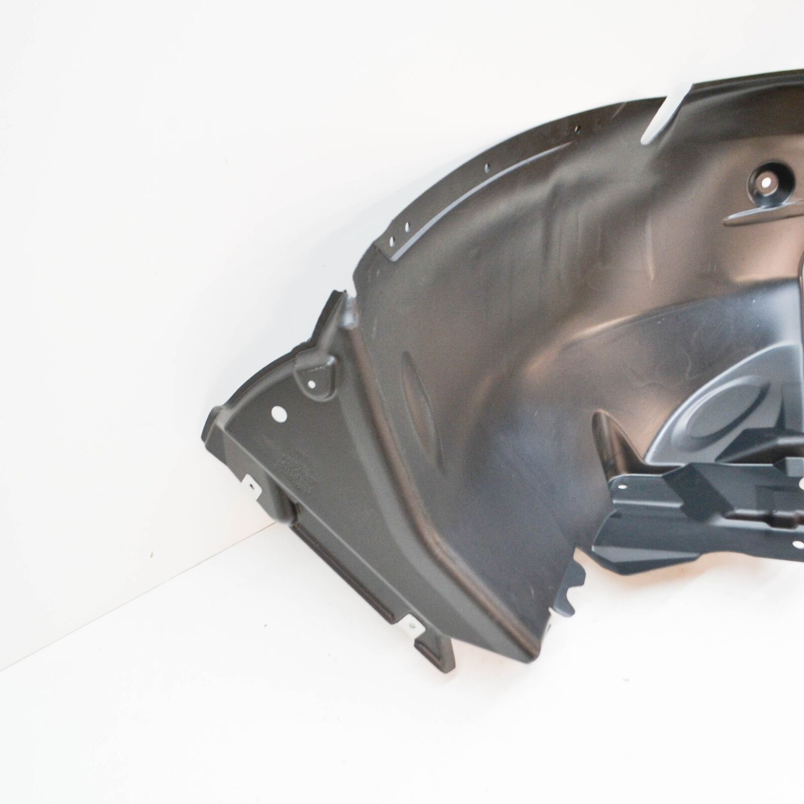 NEW MERCEDES-BENZ C-CLASS C204 FRONT LEFT ARCH LINER FRONT PART A2046900930 5 NEW MERCEDES-BENZ C-CLASS C204 FRONT LEFT ARCH LINER FRONT PART A2046900930 - Image 5