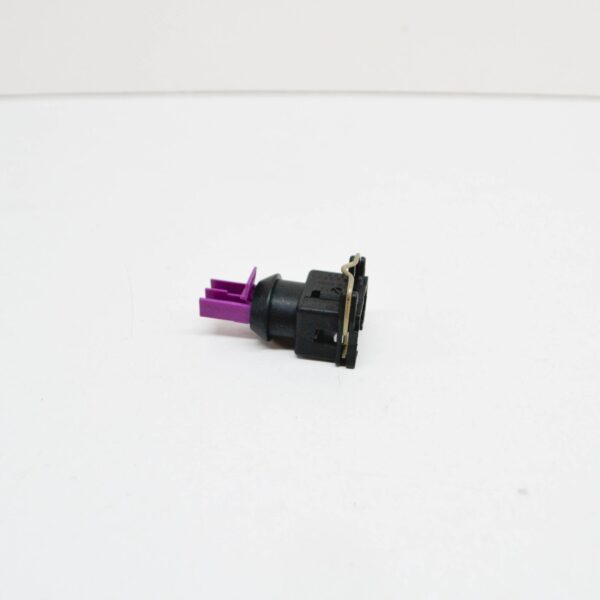 NEW AUDI A4 B7 2 PIN FLAT CONTACT HOUSING WITH GASKET 443906232 ORIGINAL - Image 5