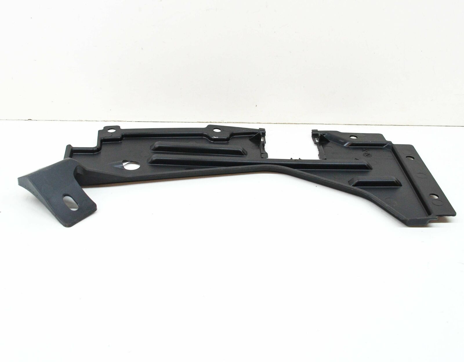 NEW AUDI Q3 8U REAR LEFT SIDE UNDERBODY COVER 8U0825215B ORIGINAL 5 NEW AUDI Q3 8U REAR LEFT SIDE UNDERBODY COVER 8U0825215B ORIGINAL - Image 5