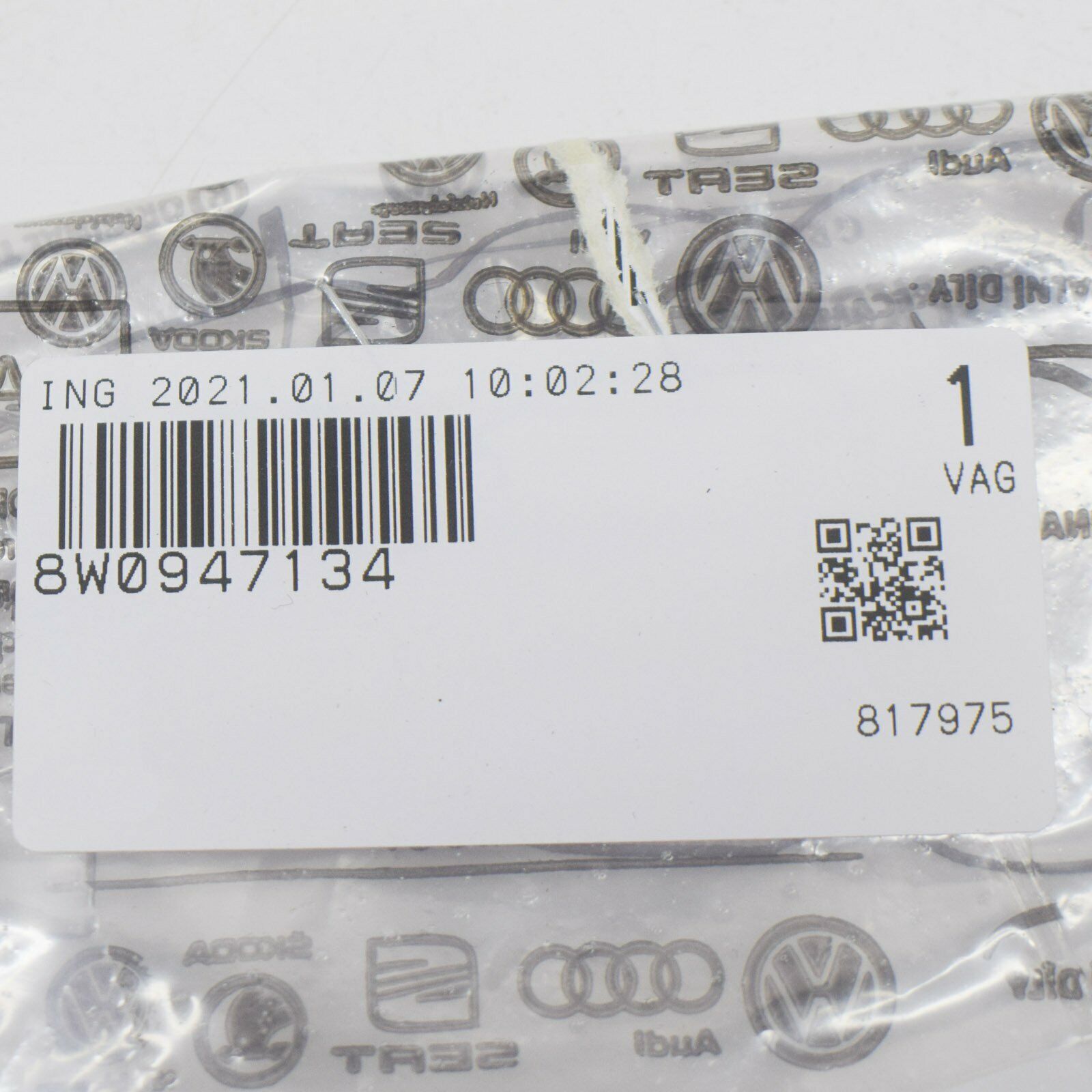 NEW AUDI A4 B9 FRONT RIGHT DOOR COURTESY LIGHT 8W0947134 7 NEW AUDI A4 B9 FRONT RIGHT DOOR COURTESY LIGHT 8W0947134 - Image 7