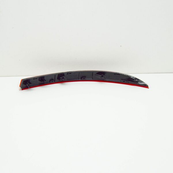 NEW AUDI Q4 E-TRON REAR LEFT BUMPER REFLECTOR 89A945105 ORIGINAL - Image 5