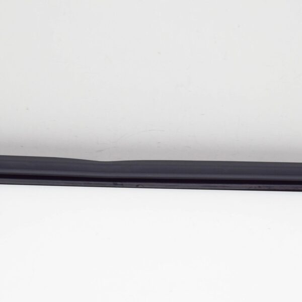 NEW AUDI Q3 8U FRONT LEFT OUTER DOOR WINDOW APERTURE SEAL 8U0837477 ORIGINAL - Image 5
