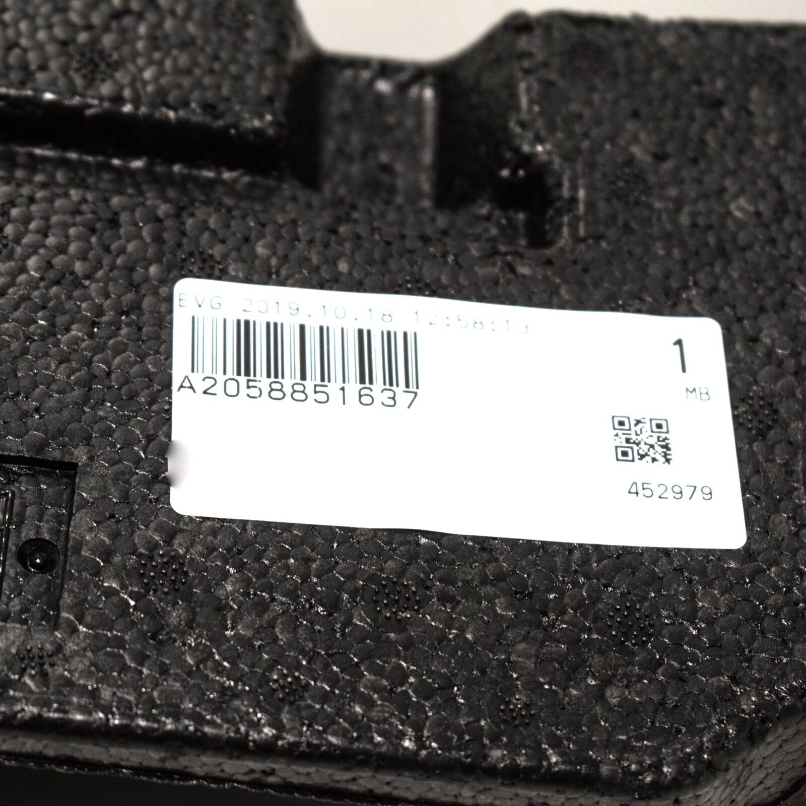 NEW MERCEDES-BENZ C-CLASS W205 FRONT BUMPER REINFORCEMENT FOAM A2058851637 5 NEW MERCEDES-BENZ C-CLASS W205 FRONT BUMPER REINFORCEMENT FOAM A2058851637 - Image 5