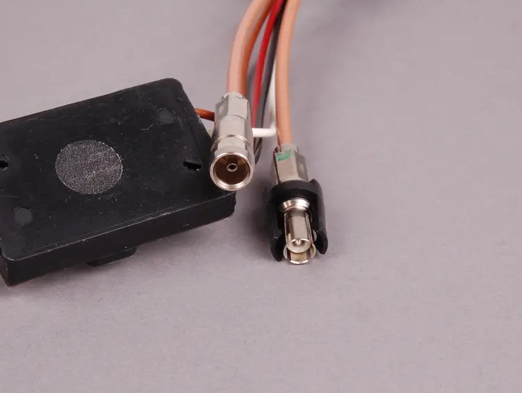 NEW MERCEDES-BENZ CLK C209 REAR HEADLINER AMPLIFIER A2098204889 ORIGINAL 5 NEW MERCEDES-BENZ CLK C209 REAR HEADLINER AMPLIFIER A2098204889 ORIGINAL - Image 5