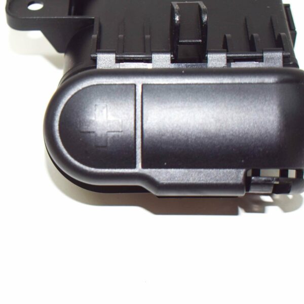 NEW AUDI A3 8P POTENTIAL DISTRIBUTOR JUNCTION BOX/ JUMP POINT 1K0937517 - Image 7