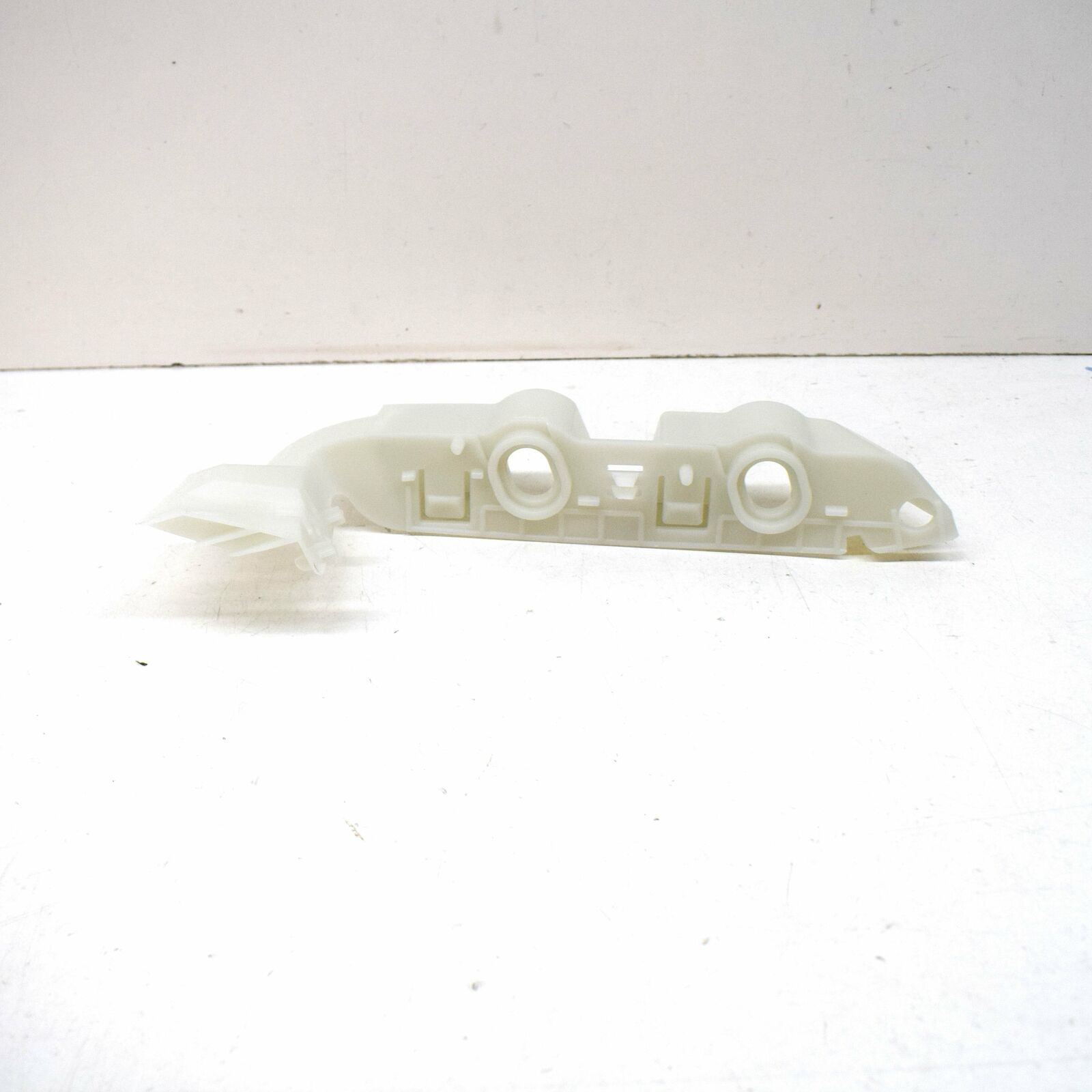 NEW AUDI A4 B9 FRONT LEFT BUMPER BRACKET GUIDE UPPER 8W0807283E ORIGINAL 5 NEW AUDI A4 B9 FRONT LEFT BUMPER BRACKET GUIDE UPPER 8W0807283E ORIGINAL - Image 5