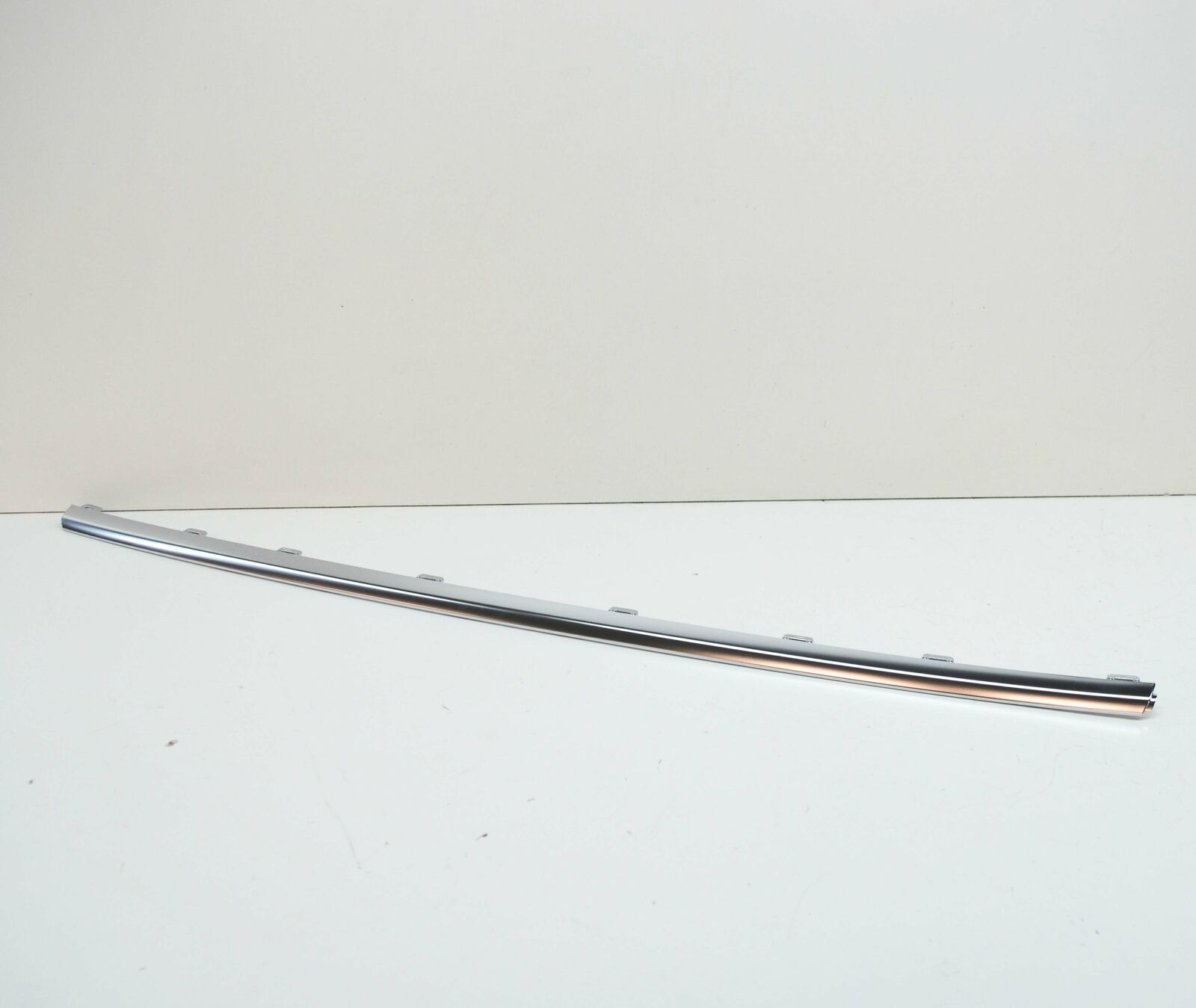 NEW AUDI A5 8W6 CABRIO FRONT BUMPER CENTER LOWER MOLDING 8W6853618A3Q7 7 NEW AUDI A5 8W6 CABRIO FRONT BUMPER CENTER LOWER MOLDING 8W6853618A3Q7 - Image 7