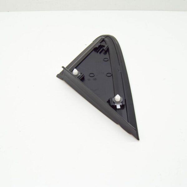 NEW MERCEDES-BENZ B W246 RIGHT WINDOW TRIANGLE TRIM A2466901687 ORIGINAL - Image 5