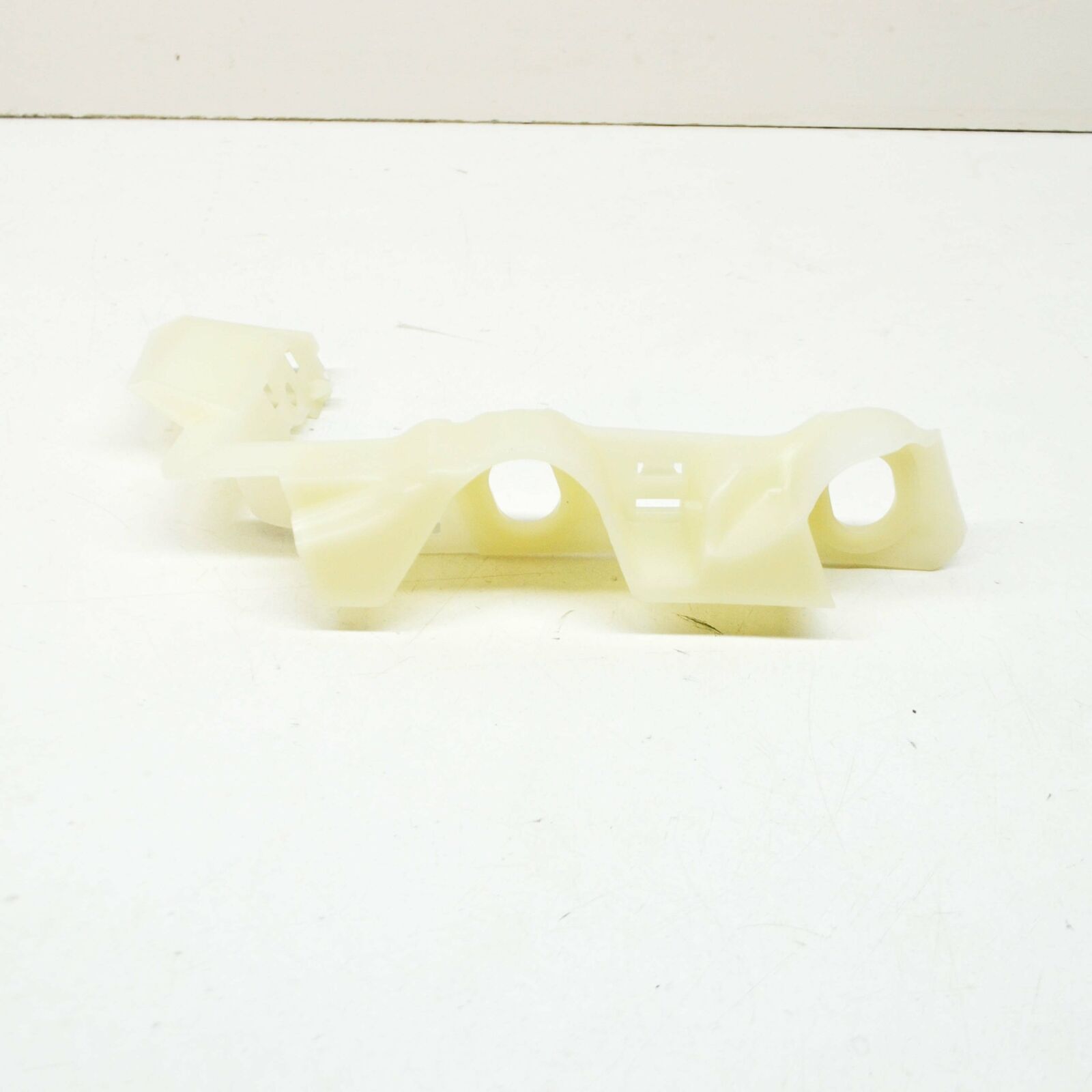 NEW AUDI A4 B9 FRONT RIGHT BUMPER COVER SUPPORT RAIL 8W0807284 7 NEW AUDI A4 B9 FRONT RIGHT BUMPER COVER SUPPORT RAIL 8W0807284 - Image 7