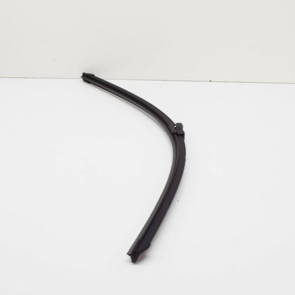 NEW VOLKSWAGEN PASSAT B8 FRONT AERO WIPER BLADE SET LHD 3G1998002 - Image 7