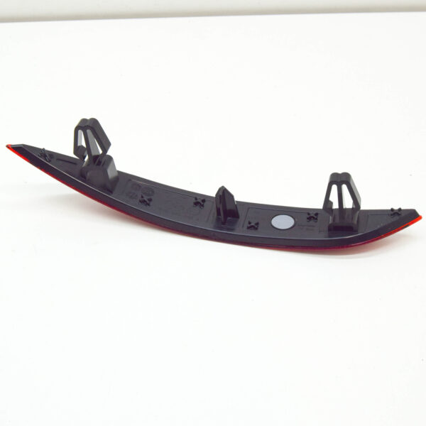 NEW AUDI A3 8V REAR RIGHT BUMPER REFLECTOR 8V0945106A ORIGINAL - Image 5