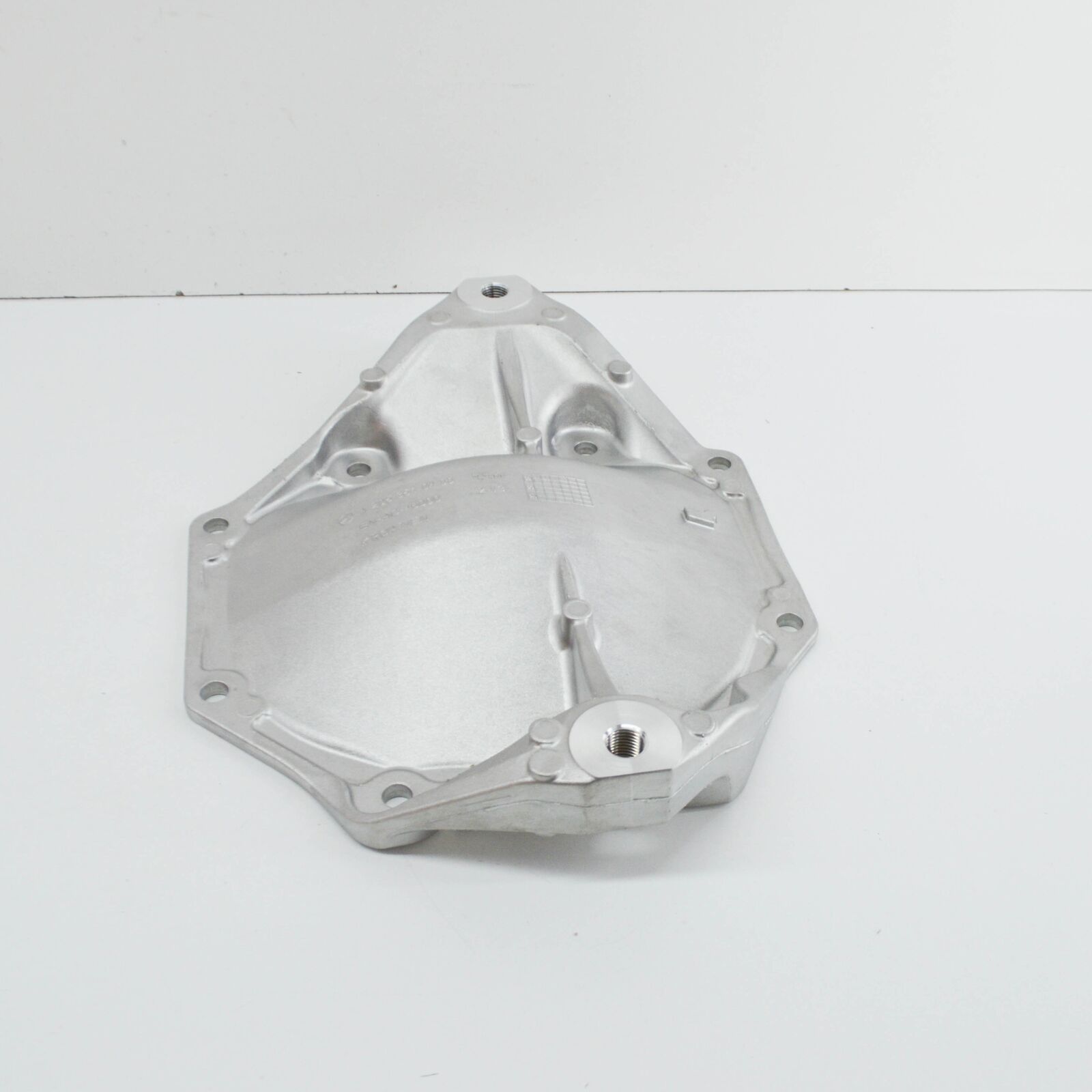 NEW MERCEDES-BENZ CLS C257 REAR AXLE DIFFERENTIAL END COVER A2053510400 ORIGINAL 5 NEW MERCEDES-BENZ CLS C257 REAR AXLE DIFFERENTIAL END COVER A2053510400 ORIGINAL - Image 5