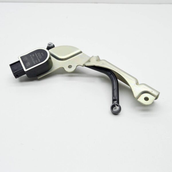 NEW MERCEDES-BENZ C W204 FRONT RIGHT TURNING ANGLE SENSOR A2075400217 - Image 5