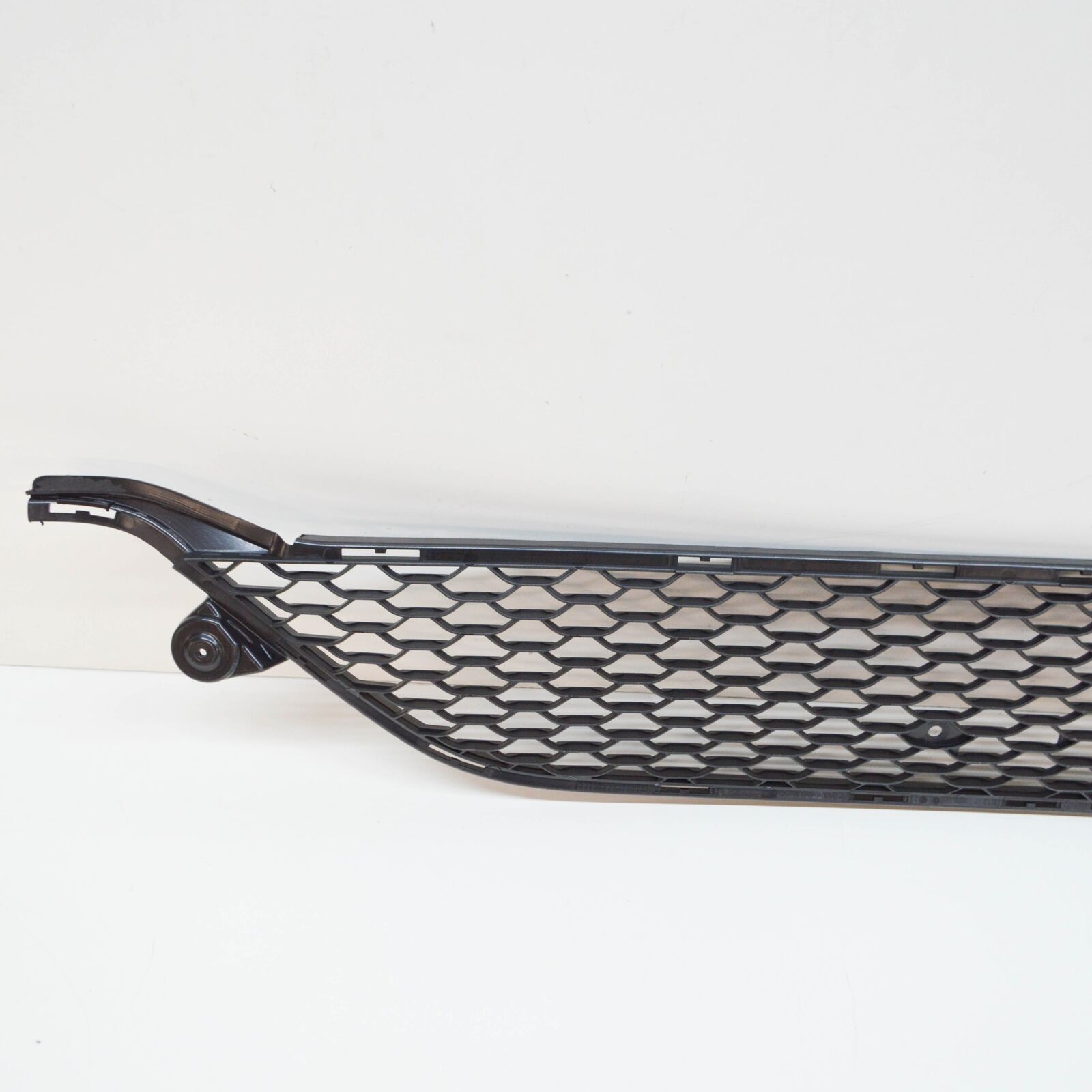 NEW MERCEDES-BENZ CLS C257 FRONT LOWER BUMPER GRILLE A2578856901 ORIGINAL 5 NEW MERCEDES-BENZ CLS C257 FRONT LOWER BUMPER GRILLE A2578856901 ORIGINAL - Image 5